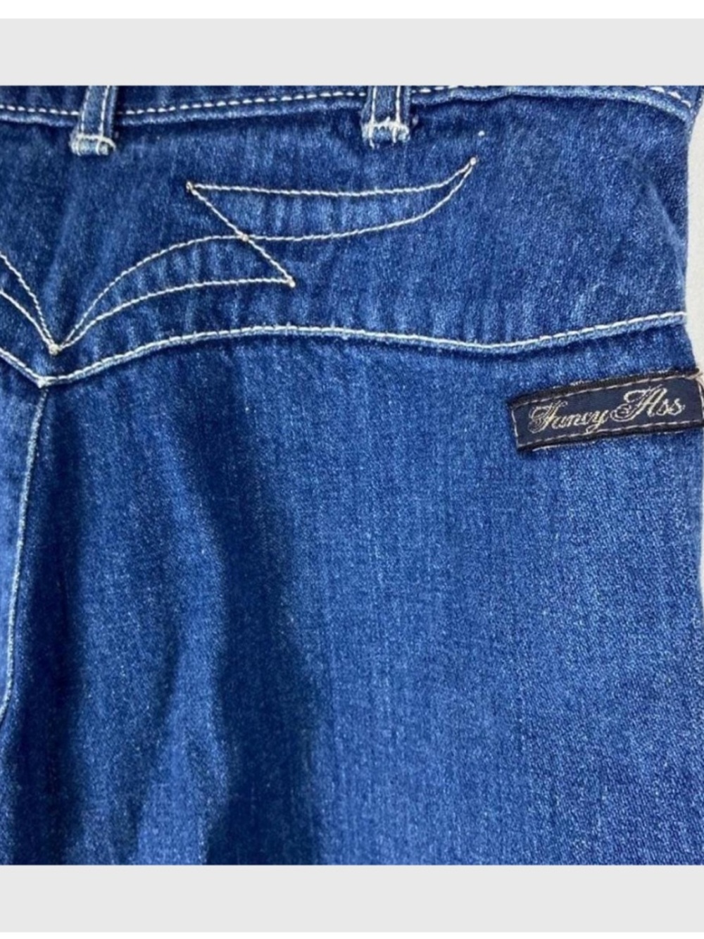 VINTAGE ‘ Fancy Ass ‘ 70s High Waisted Jean V Cute Back Detail. - Picture 9 of 10
